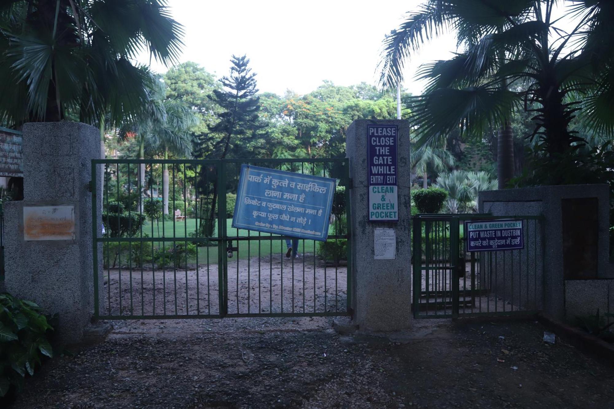 Divine India Service Apartment 3Bhk,B57 Sarita Vihar,Apollo New Delhi Exterior photo