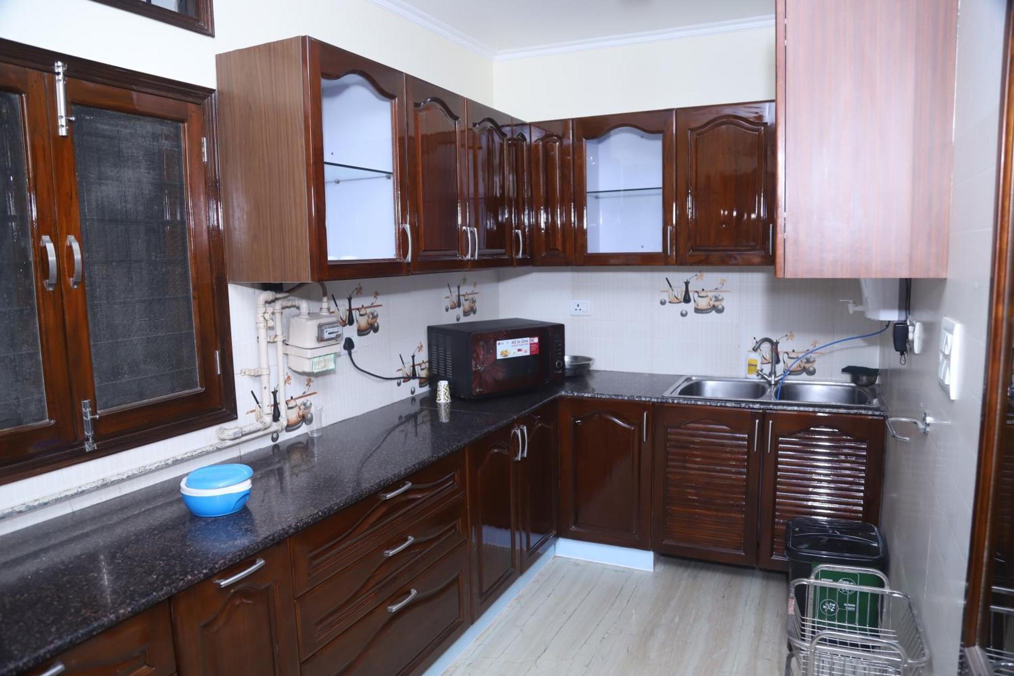 Divine India Service Apartment 3Bhk,B57 Sarita Vihar,Apollo New Delhi Exterior photo