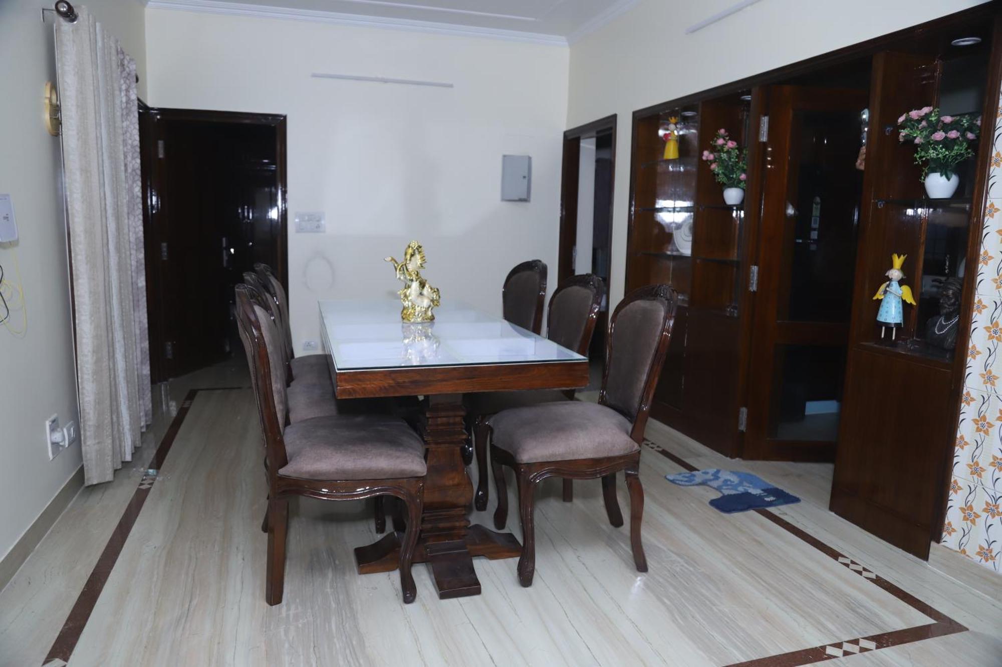Divine India Service Apartment 3Bhk,B57 Sarita Vihar,Apollo New Delhi Exterior photo